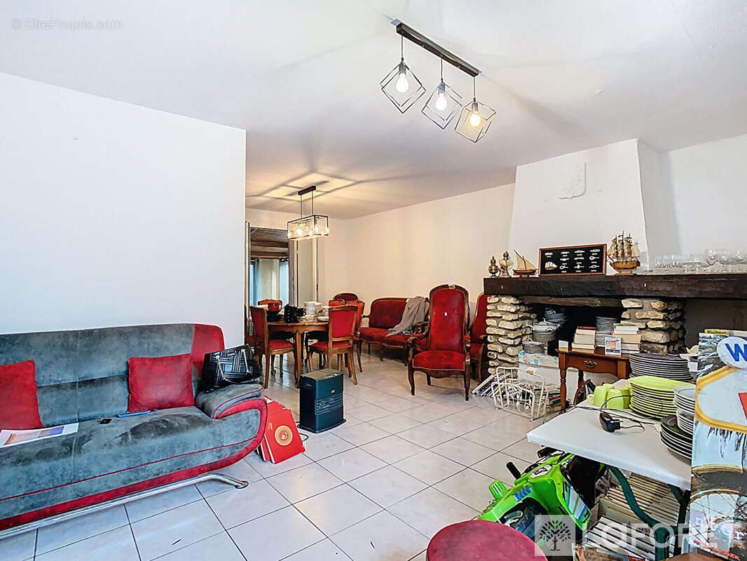 Maison à CHATEAUNEUF-LES-MARTIGUES