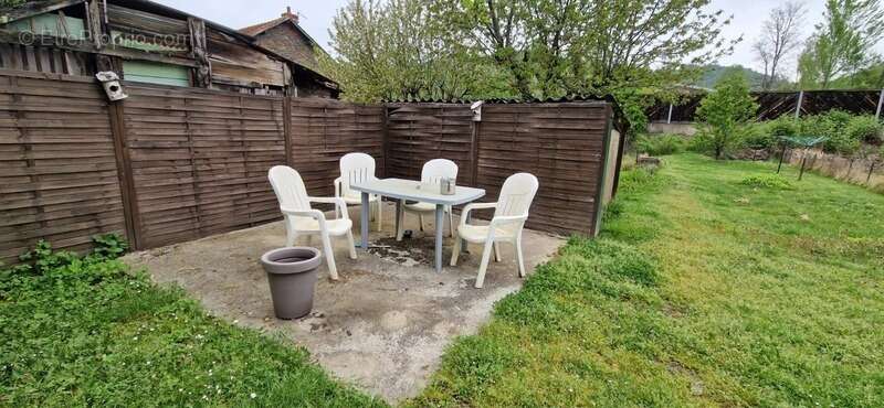 Maison à DECAZEVILLE