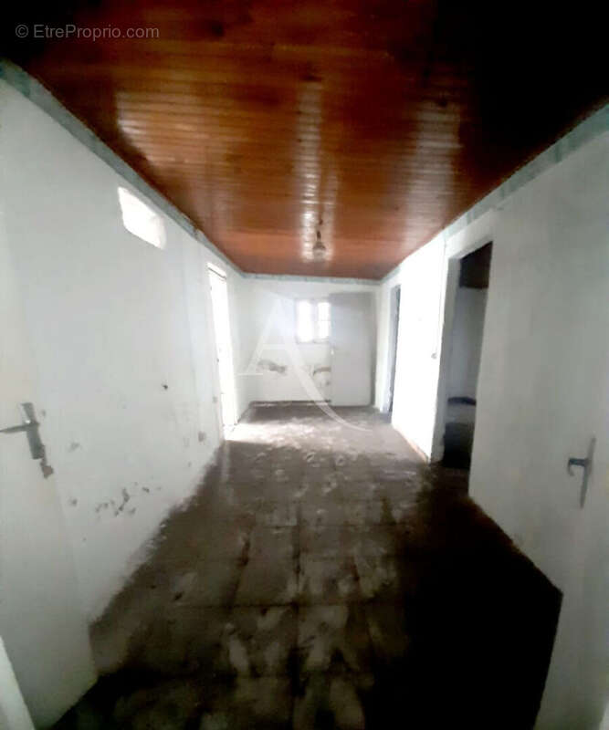 Maison individuelle Fort De France 3 pièce(s) 62 m2 à rénover avec fort potentiel !!! A SAISIR !!! - photo 6
