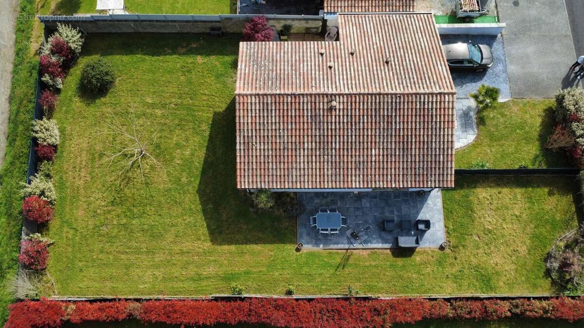 Maison à RIVIERE-SAAS-ET-GOURBY