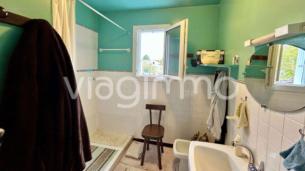 Maison à LE PERRIER