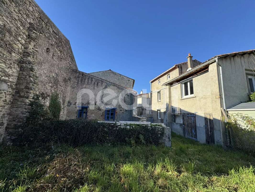 Maison à COMBRONDE