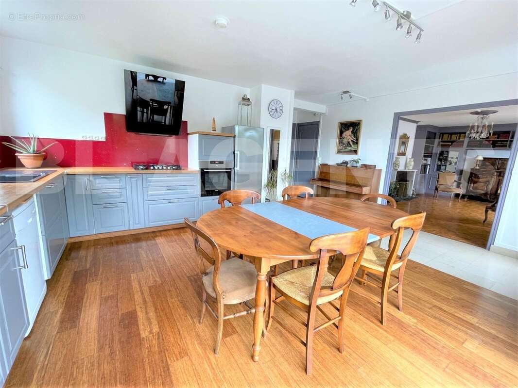 9 - Maison à RAMBOUILLET