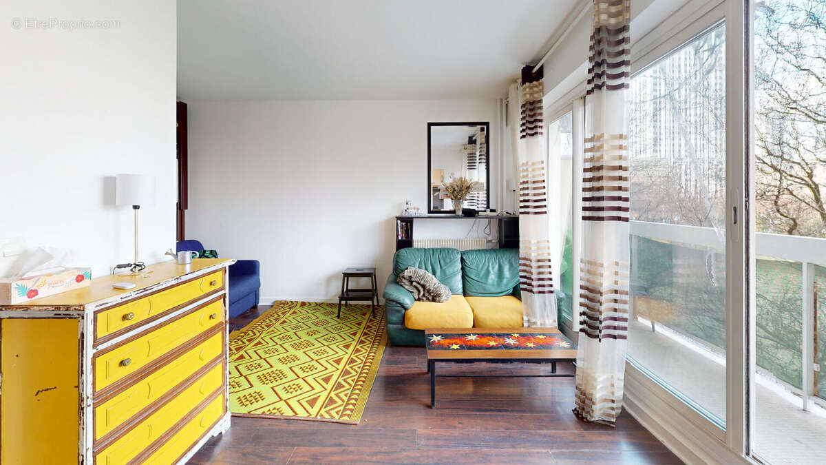 Appartement à PARIS-19E
