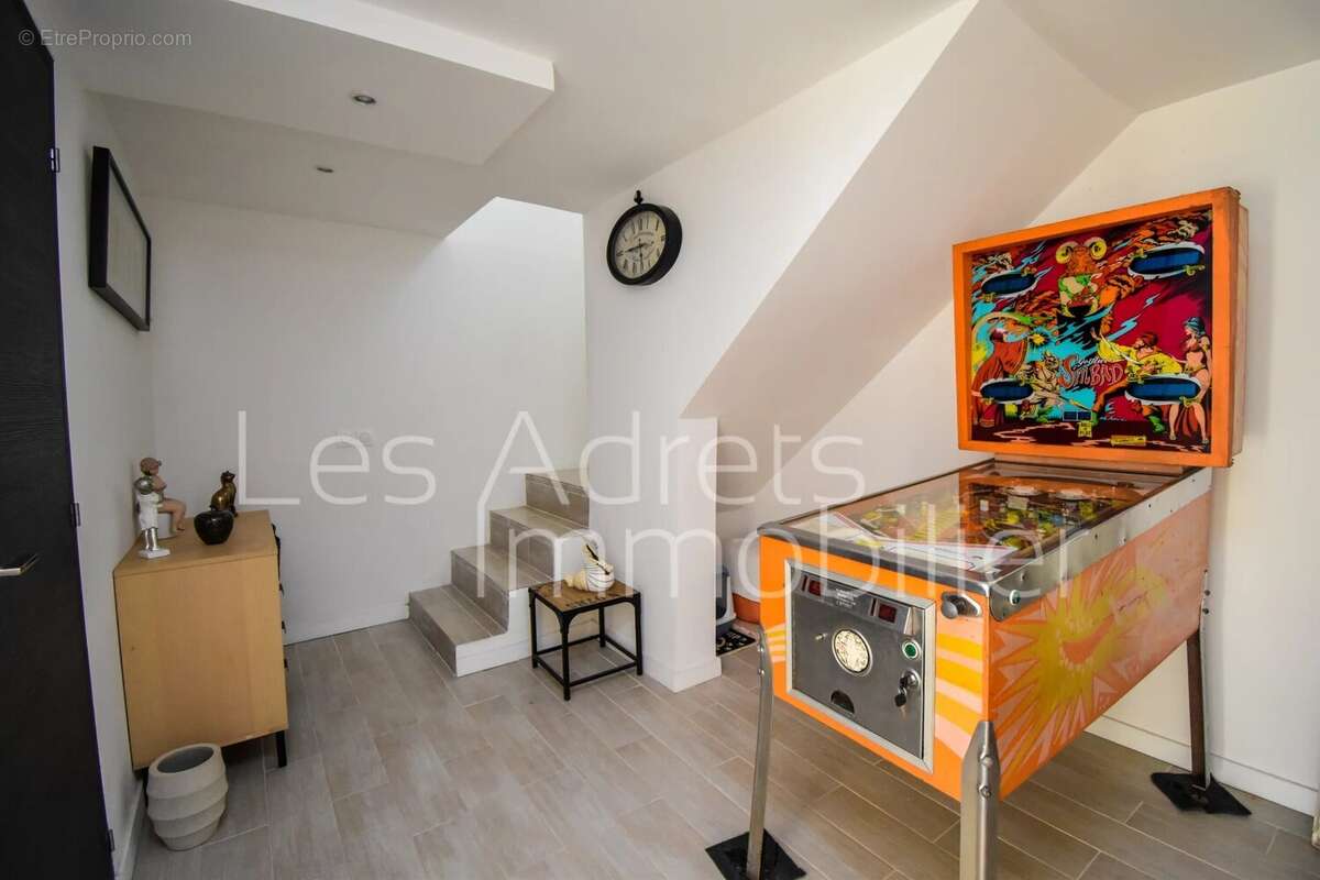 Maison à LES ADRETS-DE-L'ESTEREL