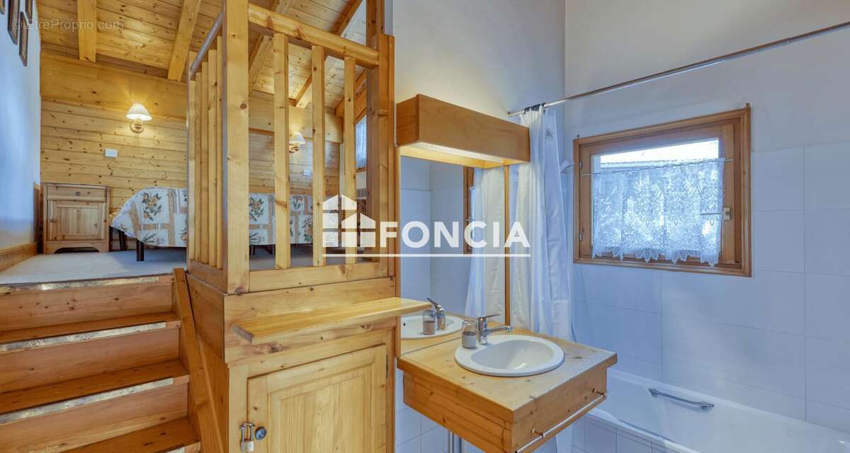 Appartement à DEMI-QUARTIER