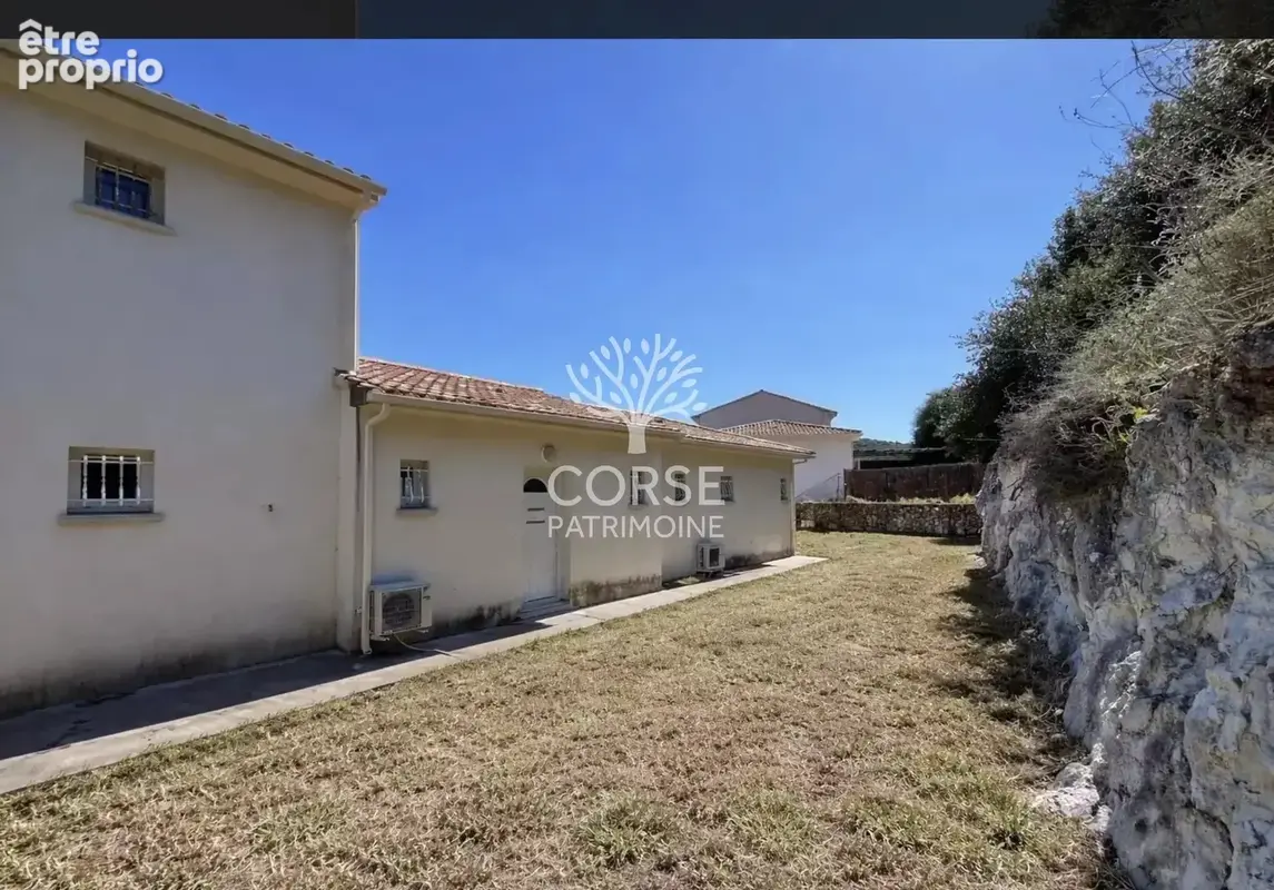 Appartement T4 Duplex avec jardin - photo 13
