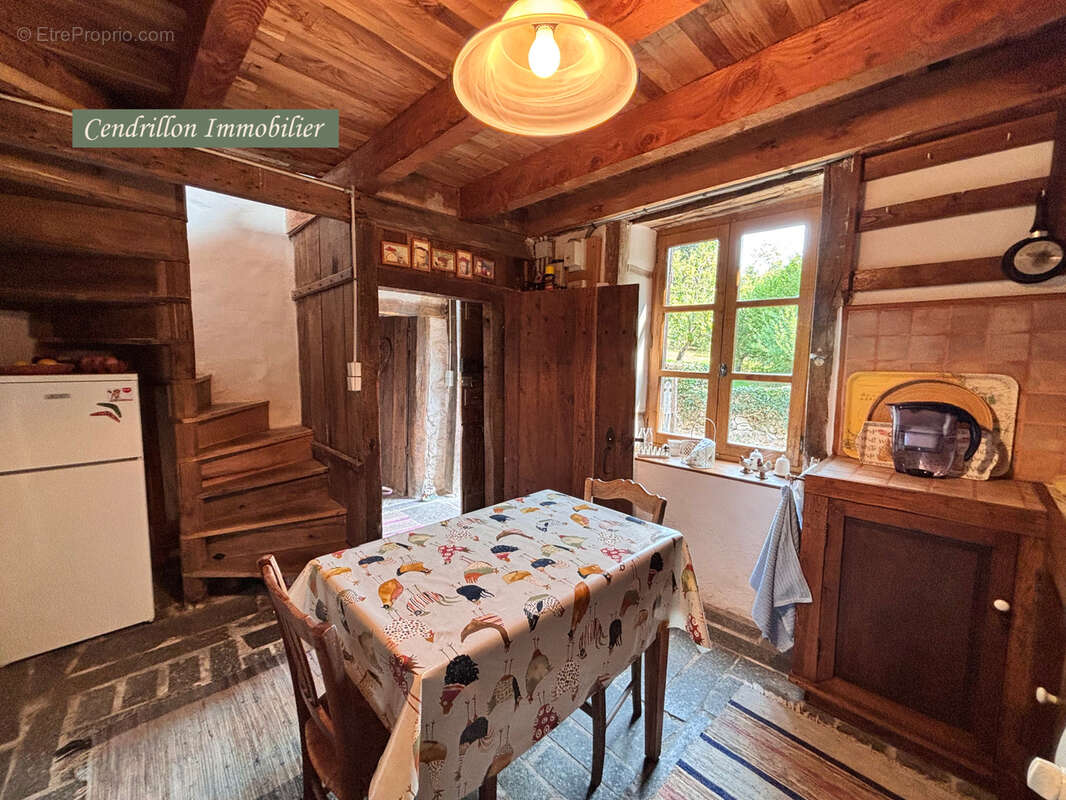 Maison à CHATELUS-LE-MARCHEIX