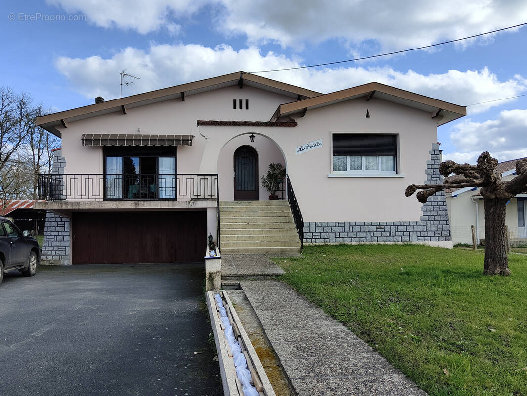 Maison à BAZAS
