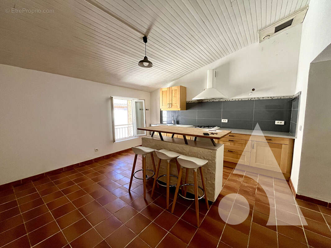 Appartement à ENTRECASTEAUX