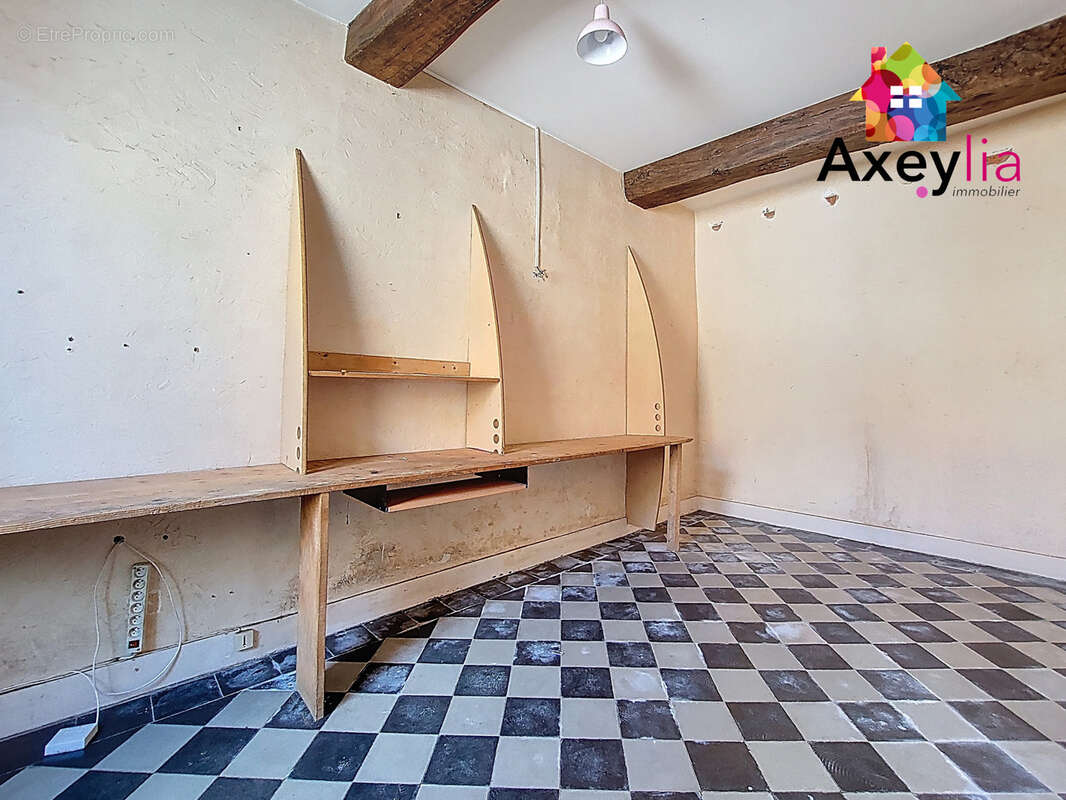 Maison à LA PACAUDIERE