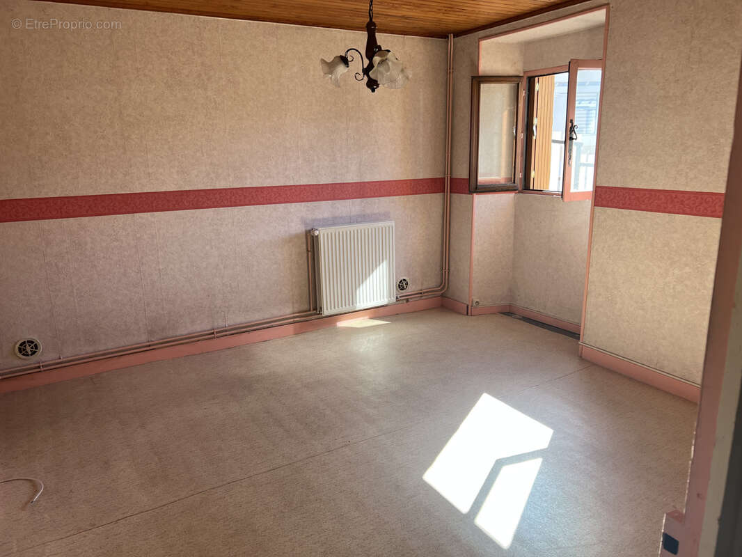 Maison à RETOURNAC