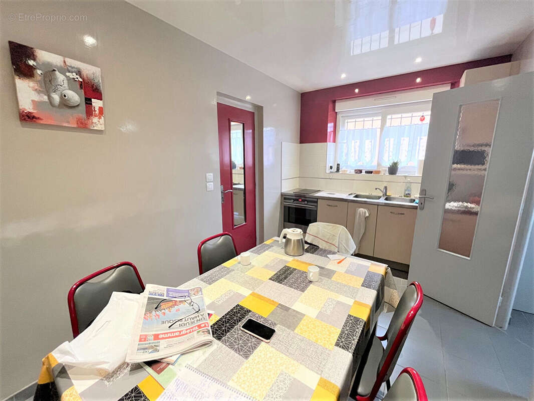 Commerce à PLOUDALMEZEAU