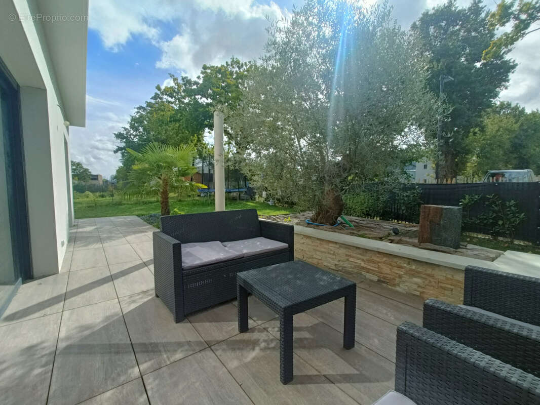 Maison à NOYAL-CHATILLON-SUR-SEICHE