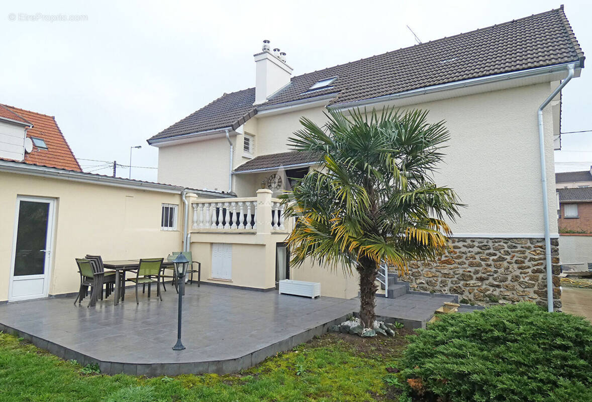 Maison à NEUILLY-SUR-MARNE