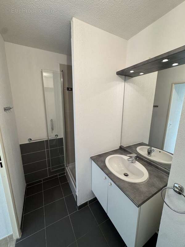 Appartement à CHATEAUNEUF-LES-MARTIGUES