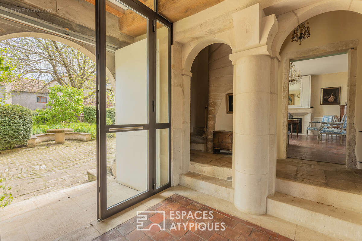 Propriété historique du XVIe siècle au charme authentique - photo 4
