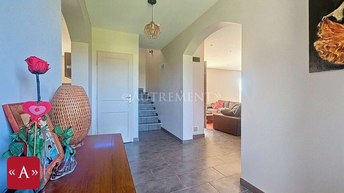 Maison à SAINT-SULPICE