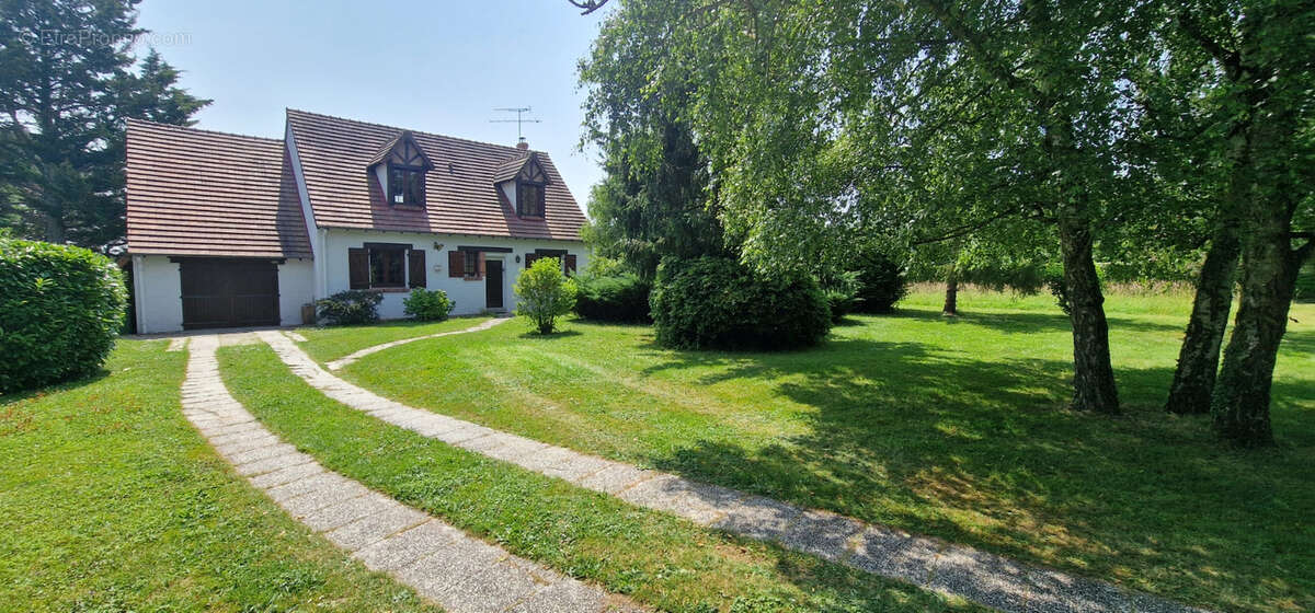 Maison à VALENCAY