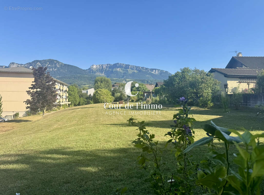 Appartement à LA ROCHE-SUR-FORON