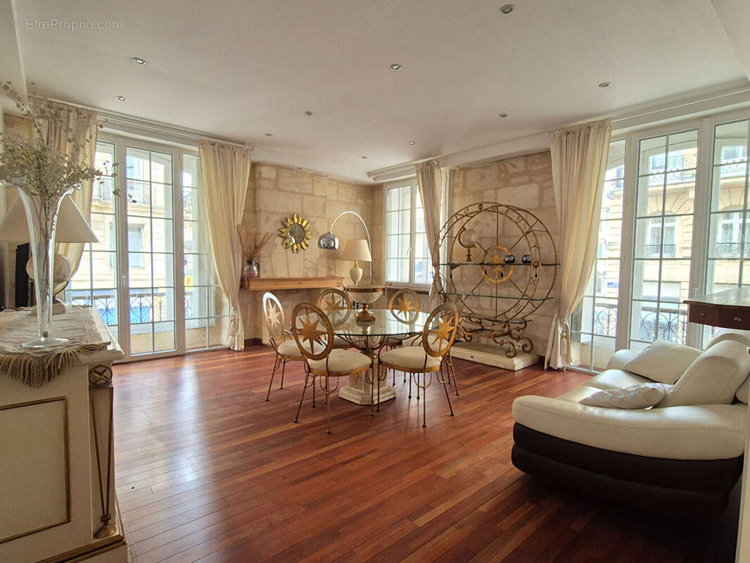 Appartement à BORDEAUX