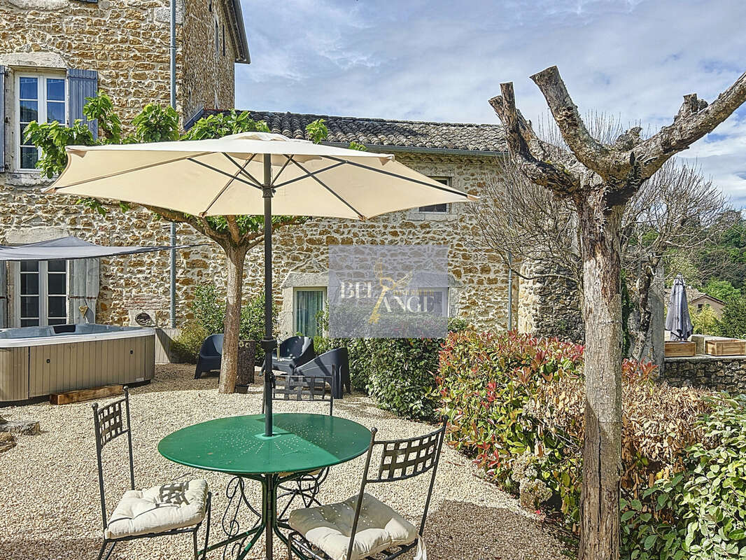 Maison à VALLON-PONT-D'ARC