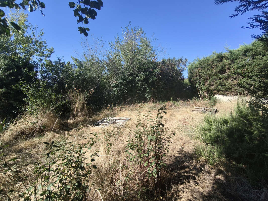 En vente à Saint-Laurent-D'Agny : maison de village avec Projet de rénovation clé en main - photo 6