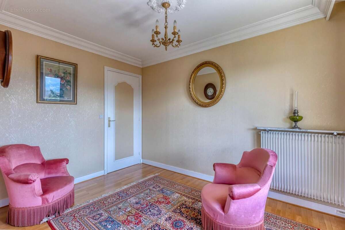 Appartement à FONTAINE