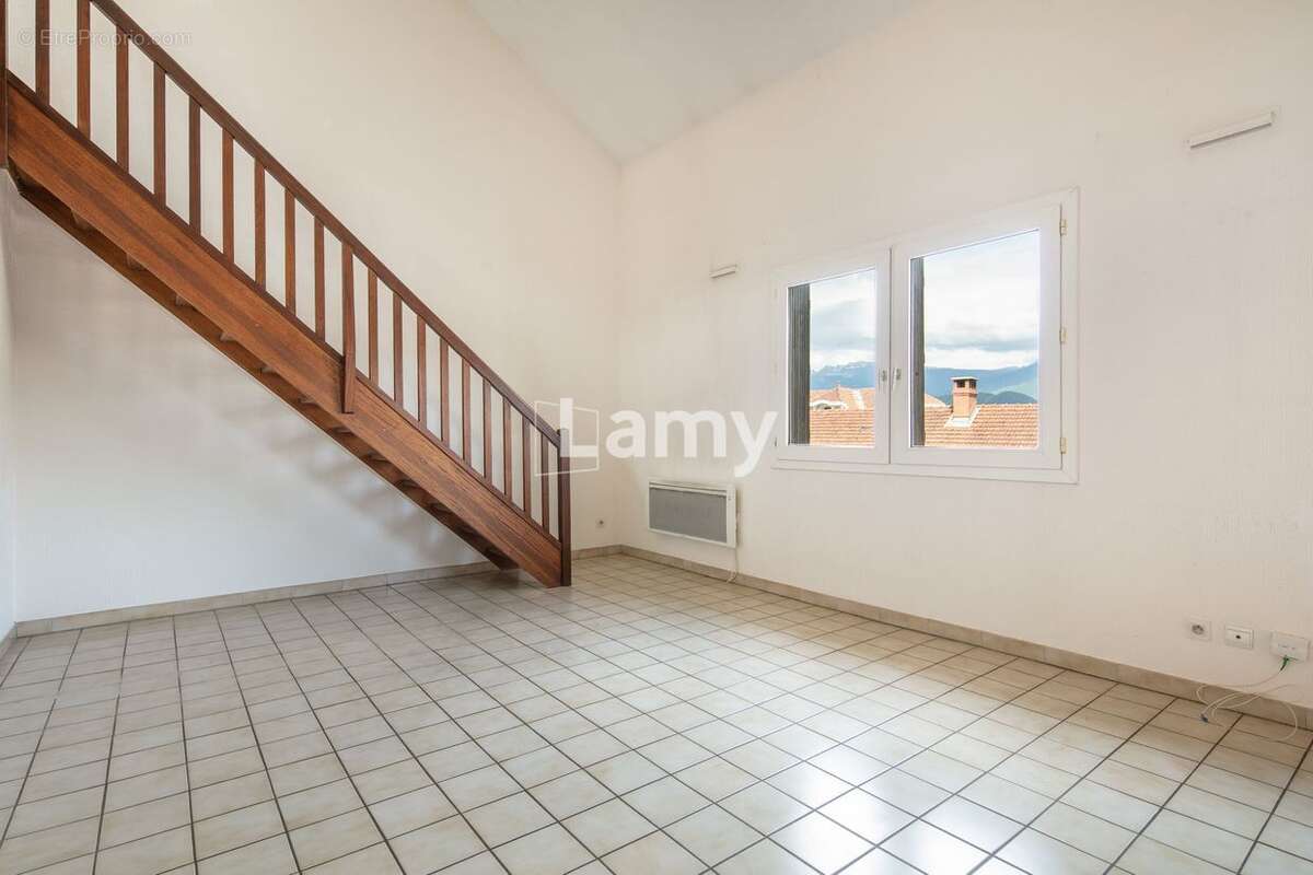 Appartement à VARCES-ALLIERES-ET-RISSET