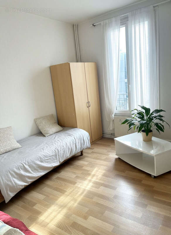 Appartement à ISSY-LES-MOULINEAUX