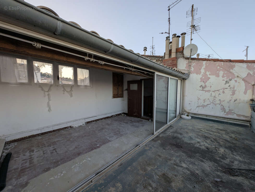 Appartement en duplex avec terrasse à rénover - photo 12