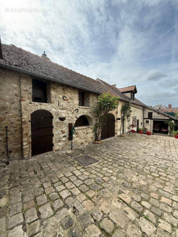 Maison à LIZY-SUR-OURCQ