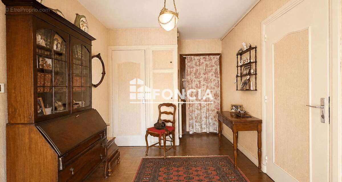 À vendre – appartement t5 de 121,00 m² carrez – le parc de chalin – écully - photo 2