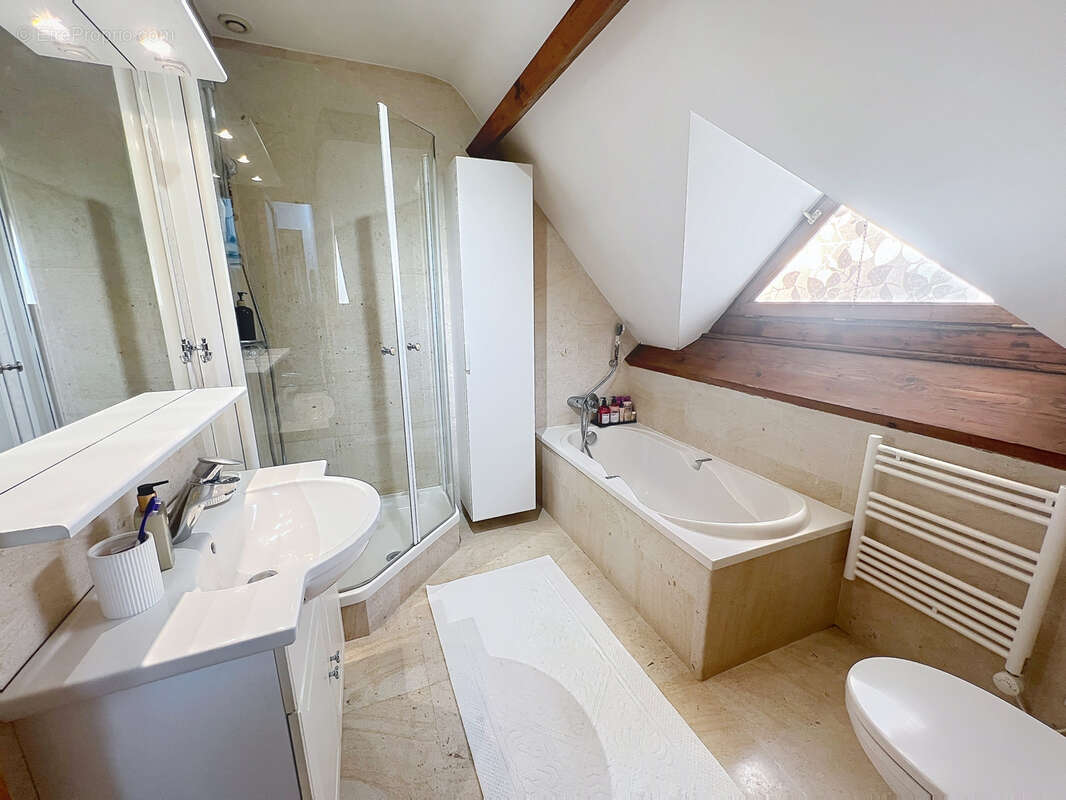 Maison à PARAY-VIEILLE-POSTE