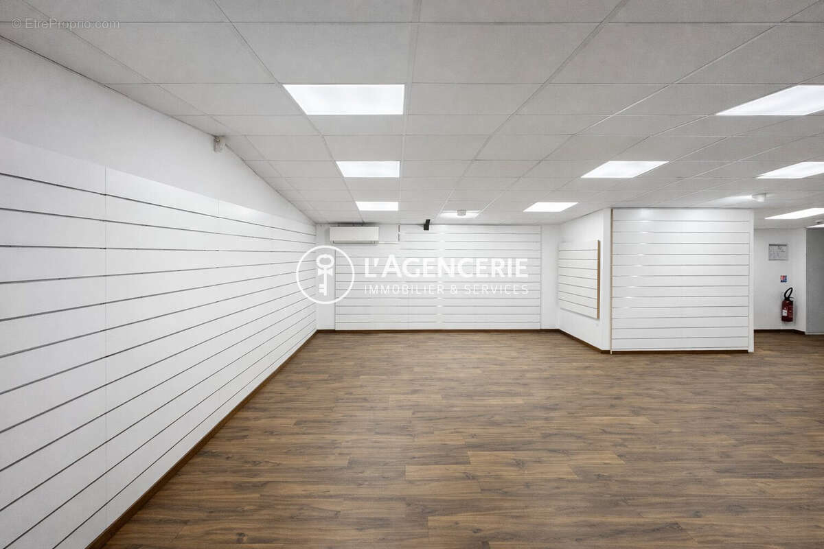 Commerce à LE SEQUESTRE