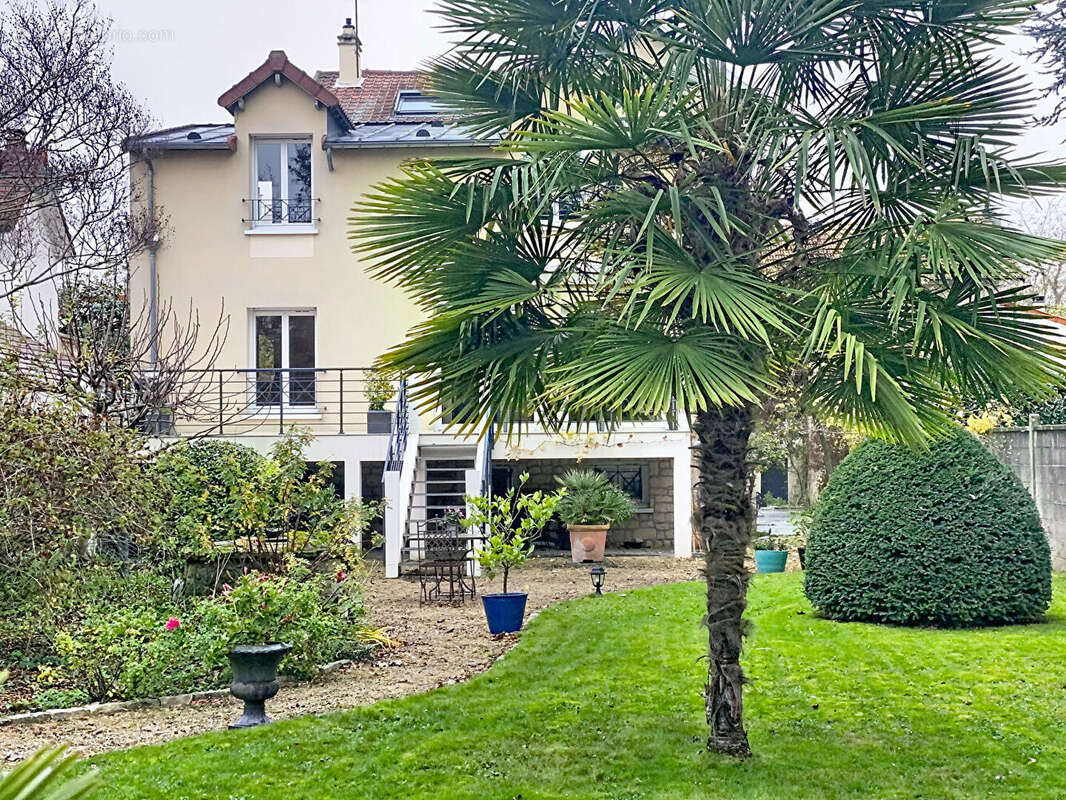 Maison à SAINT-MAUR-DES-FOSSES