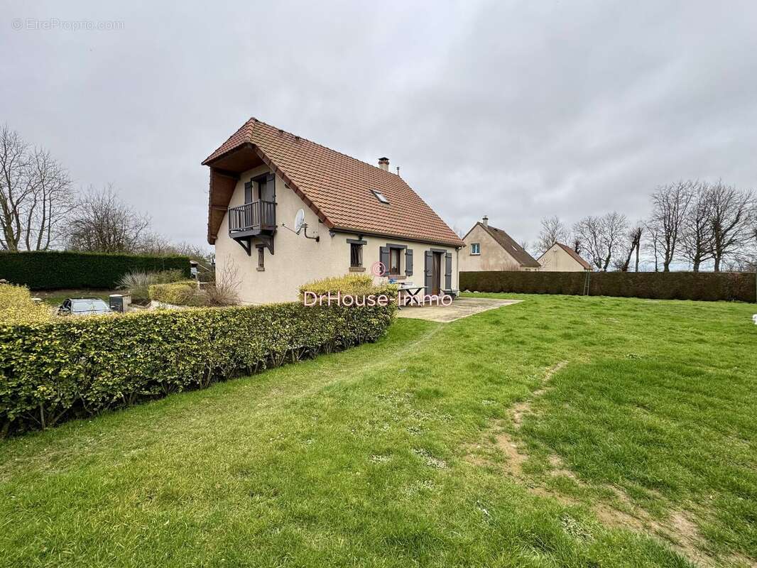 Maison à ENVERMEU