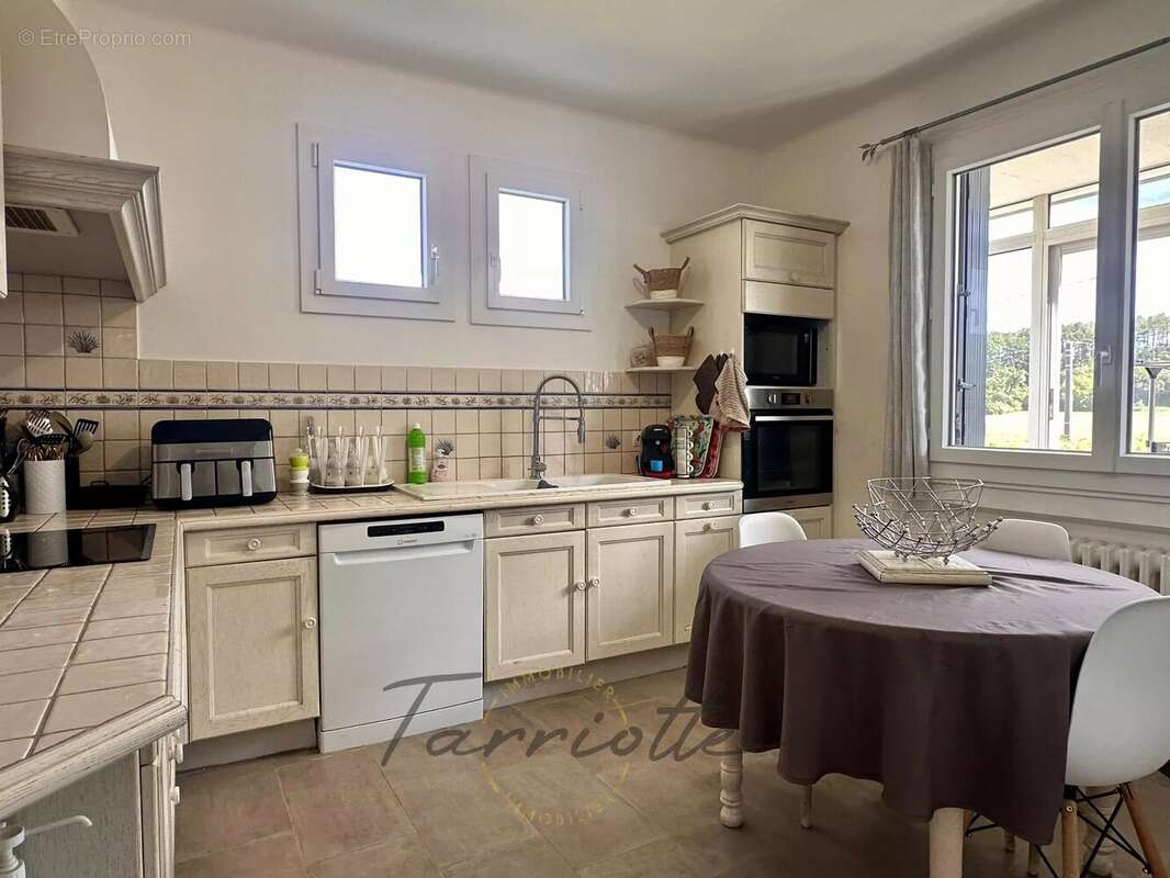 Maison à LA BATIE-ROLLAND