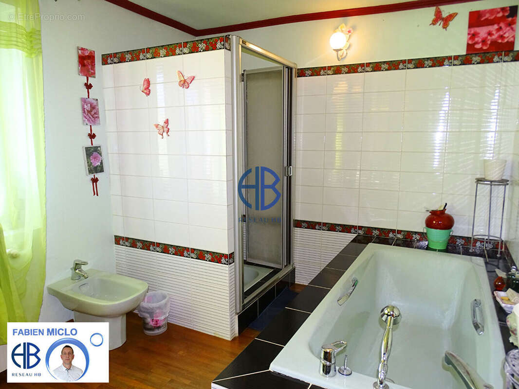 Maison à VILLETTE-SUR-AIN