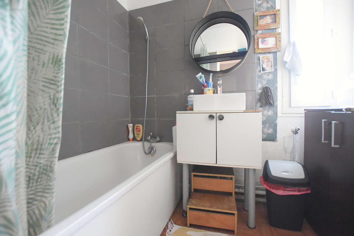 Appartement à LES ESSARTS-LE-ROI