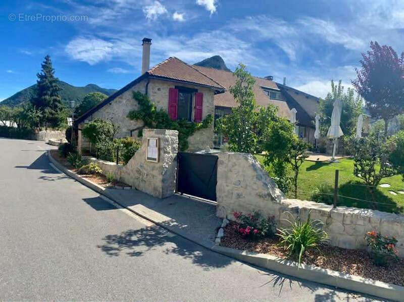 Appartement à VEYNES