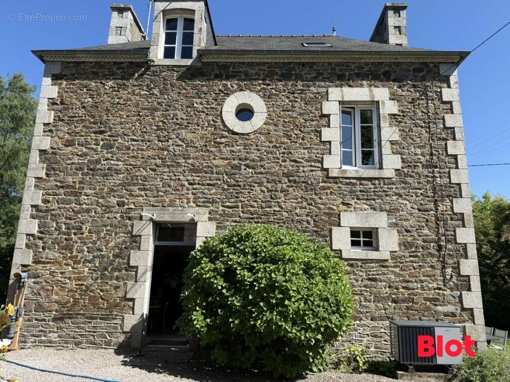 Maison à PLOUER-SUR-RANCE