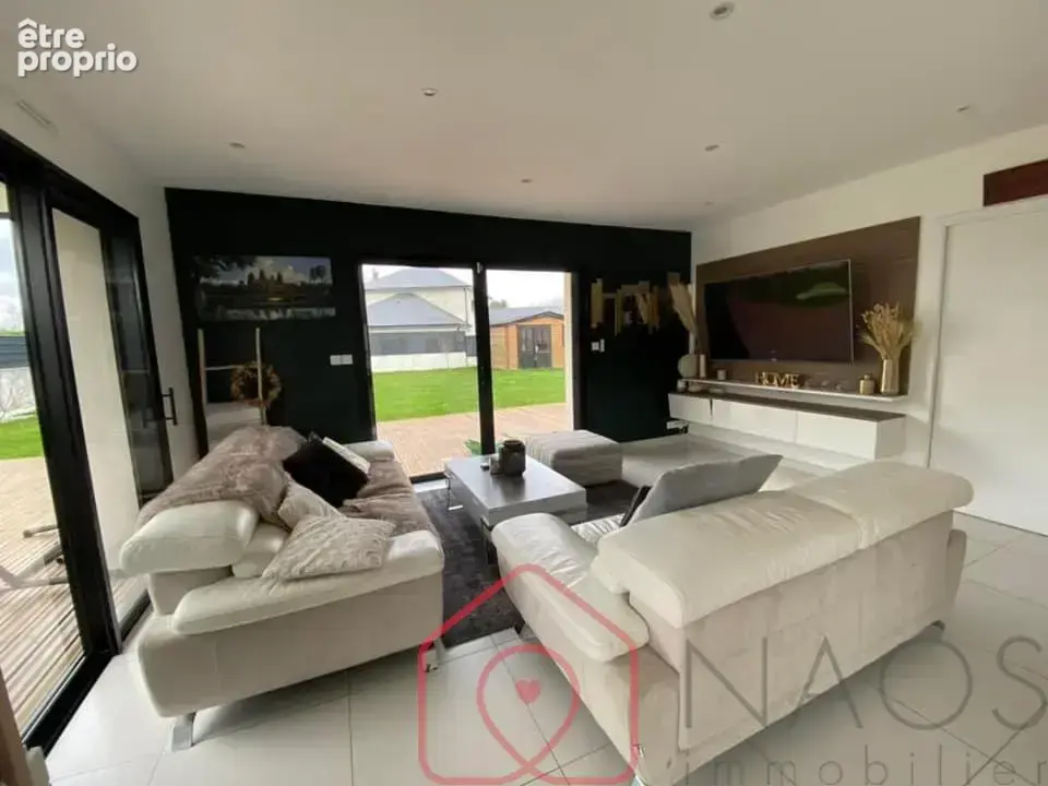 Jérôme Beuzet vous propose de découvrir cette belle villa contemporaine située à Pontivy dans un cadre privilégié - photo 10