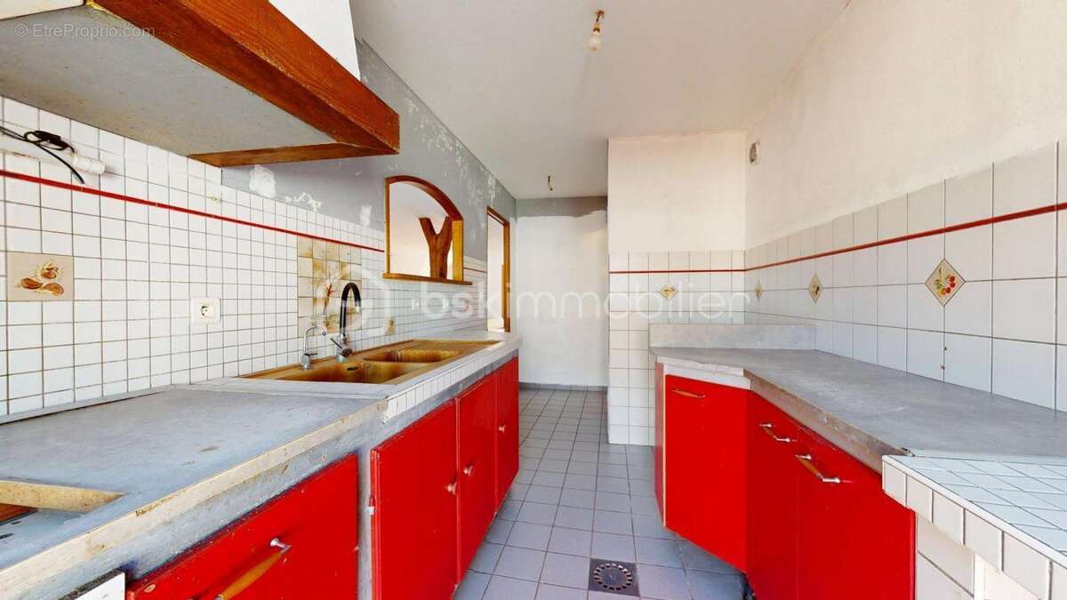 Maison à Fort Potentiel avec Dépendances – Cœur de Village - photo 11