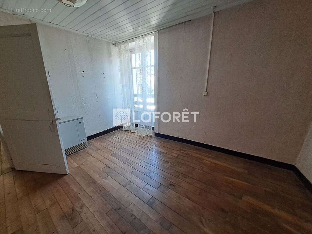 Appartement à CARENTOIR