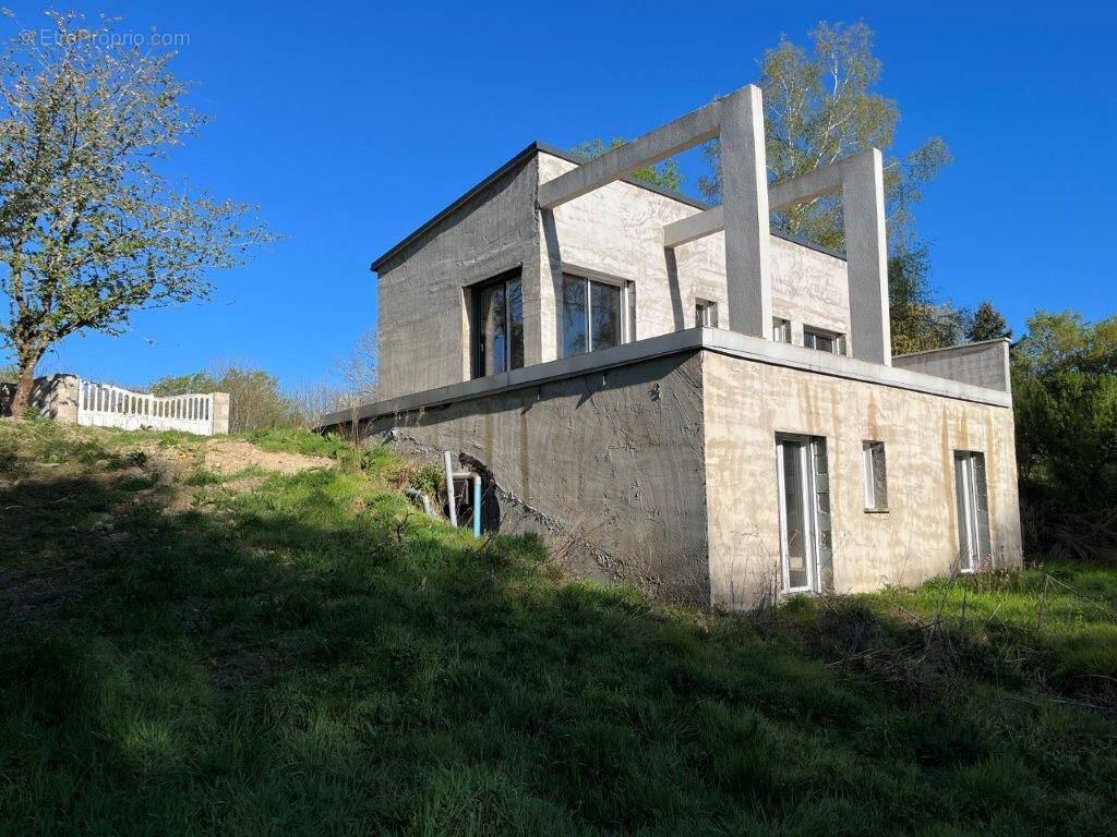 Maison à SAINT-GENCE