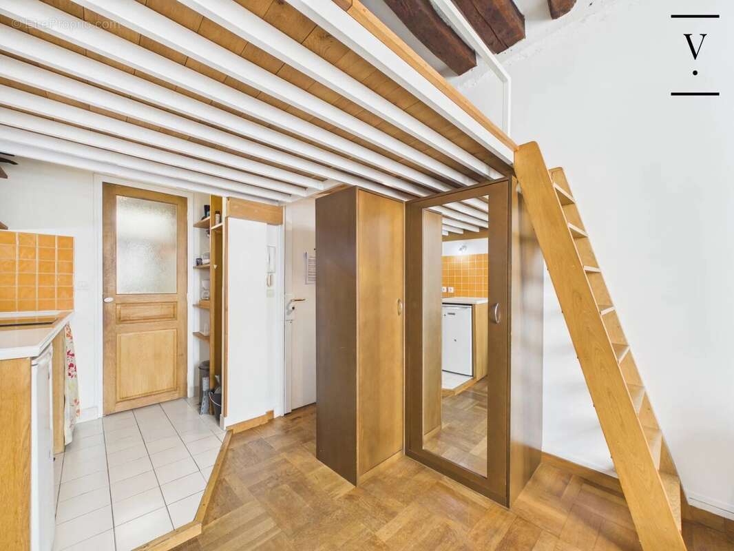 Appartement à PARIS-3E