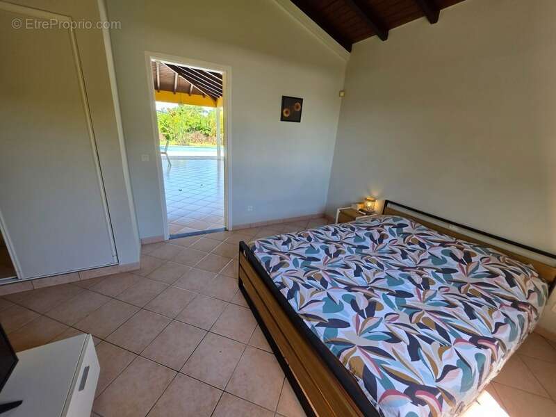 Maison à BAIE-MAHAULT