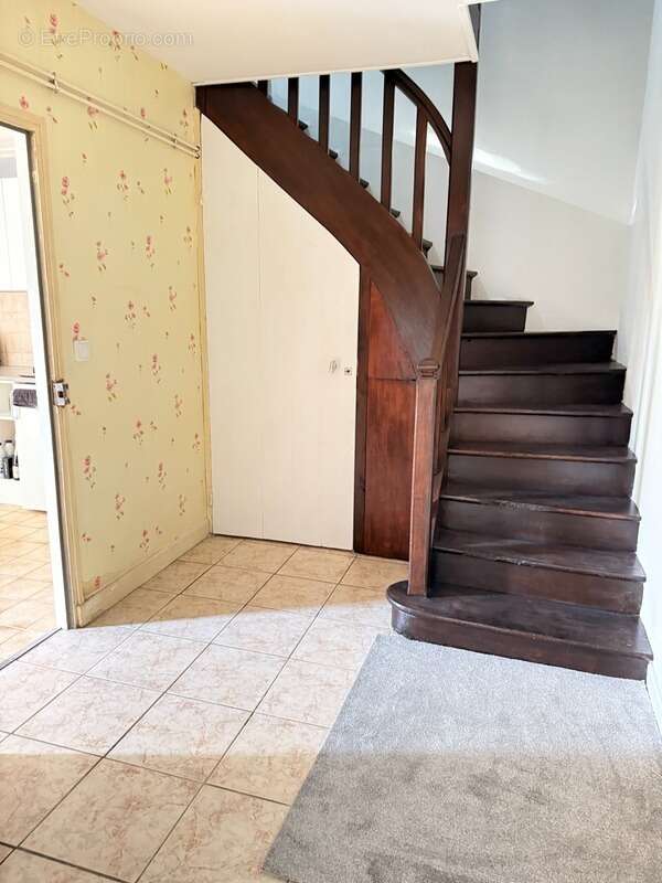 Maison à BUSSIERE-DUNOISE