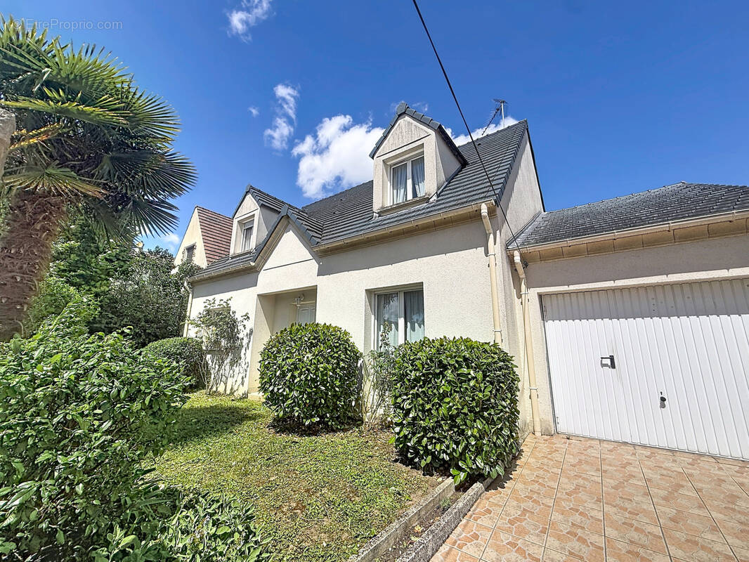 Maison à SAVIGNY-SUR-ORGE